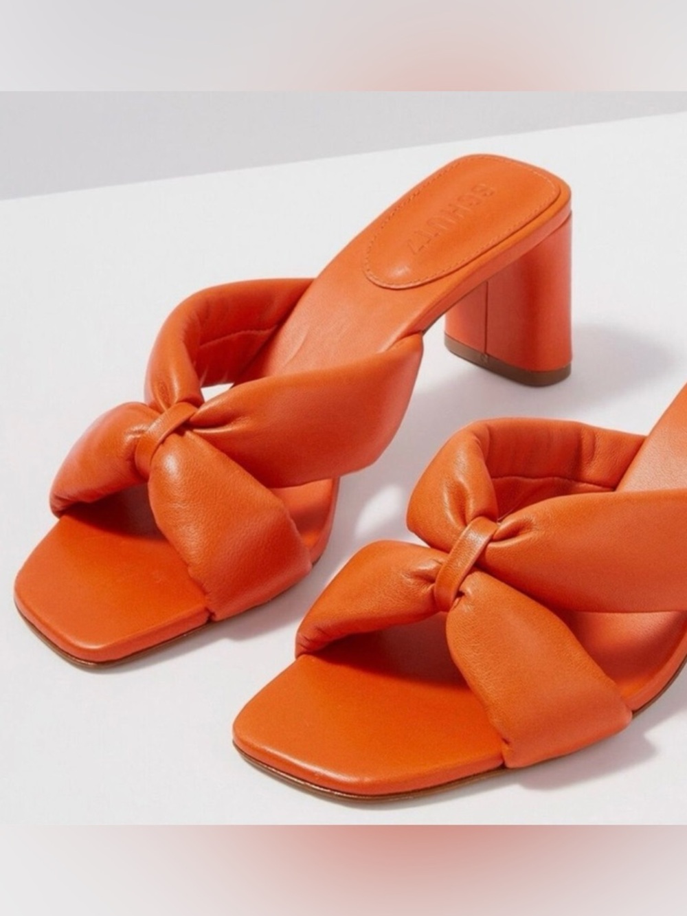 Schultz Women’s EUC Padded Leather Orange Knot Slide Heels Sandals Size 11